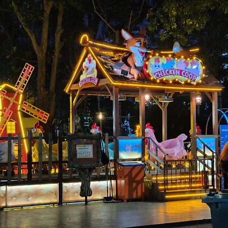 9Pax 2R2B Family Suite, I-City, I-Suite, Hyde, Beside Theme Park, Wifi 50-55" Smart Tv 莎阿南 外观 照片
